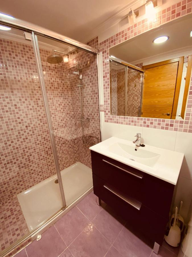 Be Luxury Apartment 20 Mts From The Beach เบนิดอร์ม ภายนอก รูปภาพ