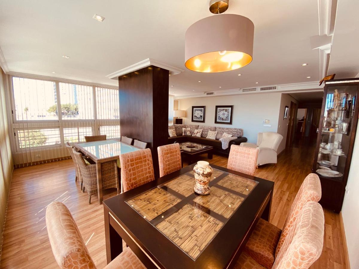 Be Luxury Apartment 20 Mts From The Beach เบนิดอร์ม ภายนอก รูปภาพ