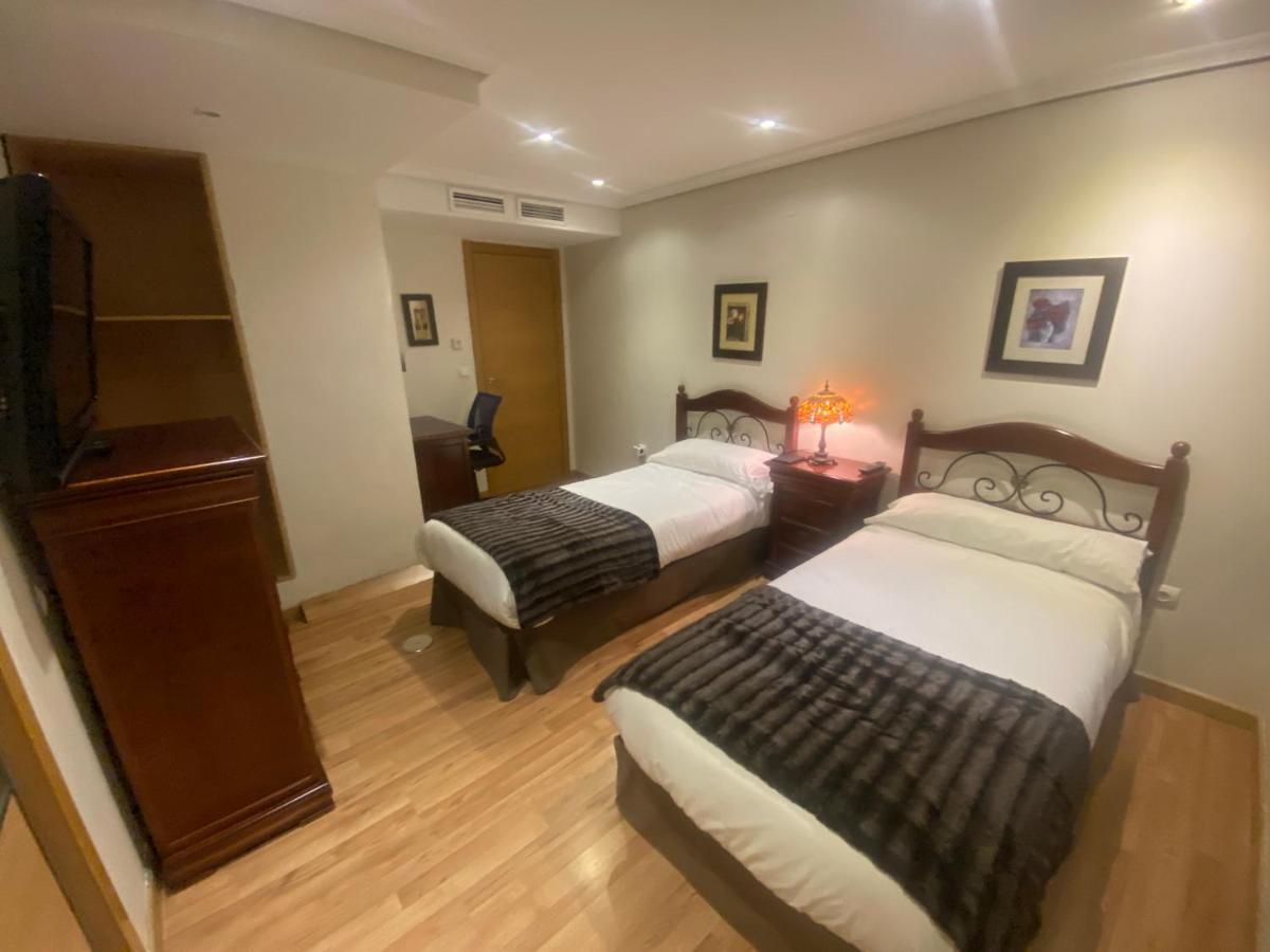 Be Luxury Apartment 20 Mts From The Beach เบนิดอร์ม ภายนอก รูปภาพ