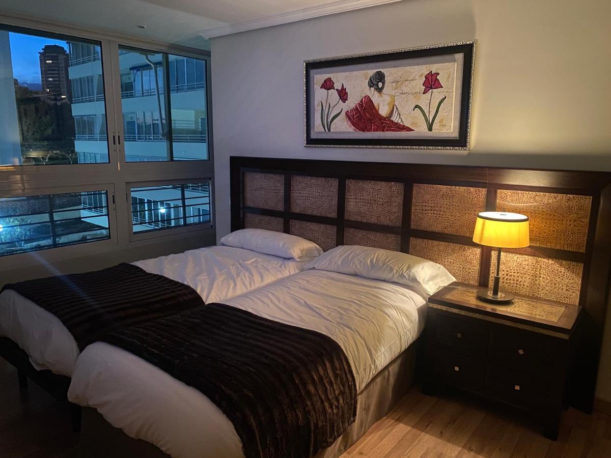 Be Luxury Apartment 20 Mts From The Beach เบนิดอร์ม ภายนอก รูปภาพ